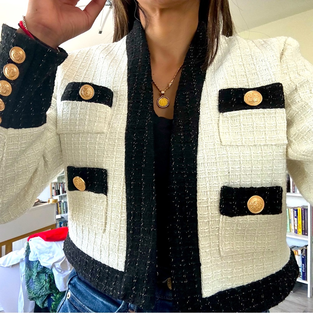 Blazer off white with Black size small/4